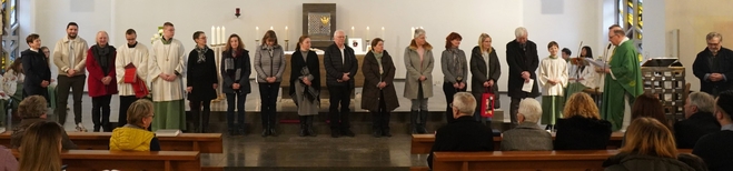Der Pfarrgemeinderat St. Elisabeth bei der Vorstellung und Aussendung in der St. Elisabeth-Kirche